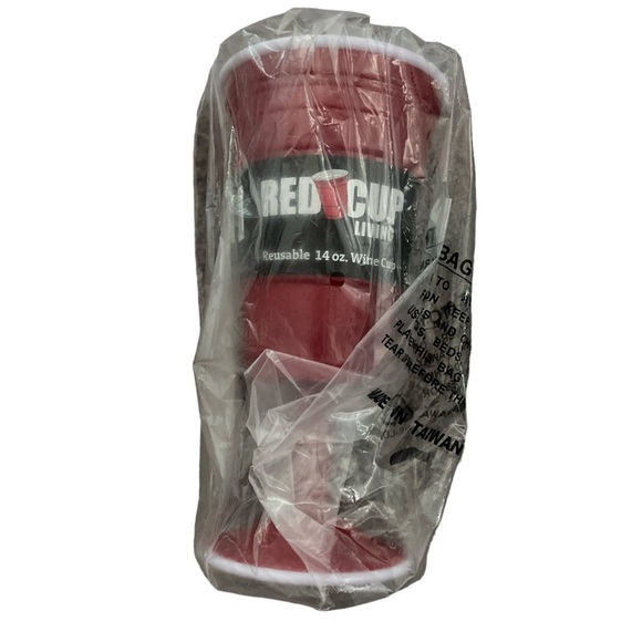 Red Cup Living 14oz Wine Cup NWT - Picture 2 of 4
